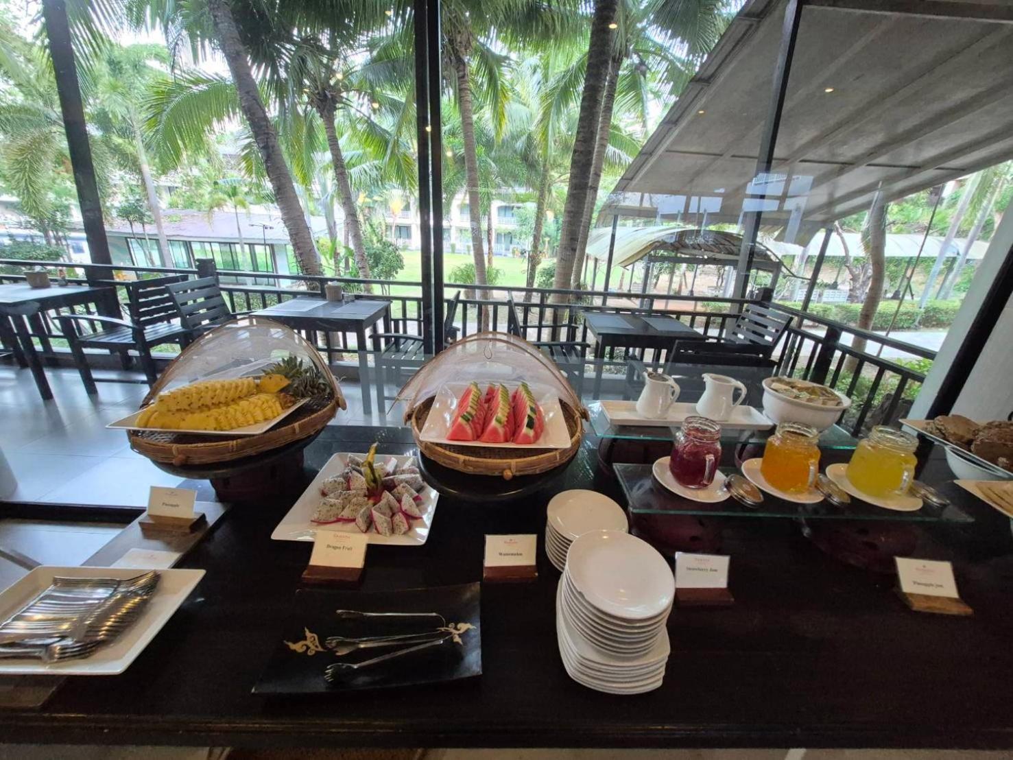 Hotel Ramada By Wyndham Aonang Krabi town Esterno foto